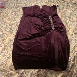 Beauty and Elegance Midi Dress ( velvet)